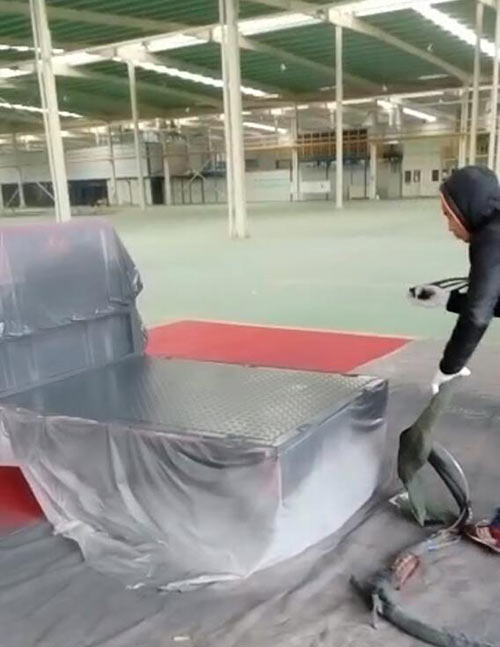 聚脲噴涂機(jī)哪個(gè)品牌好用于車(chē)廂防腐耐磨